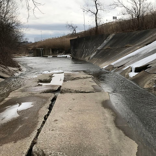 Squeezed by I-480, abused section of Cuyahoga River tributary West Creek to become more fish friendly